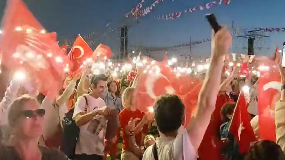 CHP’nin İzmir Mitinginden İzlenimler