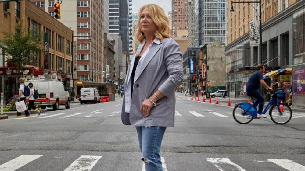 Gazeteci Julie Brown Epstein'i nasıl devirdi?