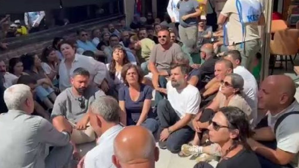 KESK’in Kararlı Nöbeti Hak Arayışı Baskılara Boyun Eğmiyor