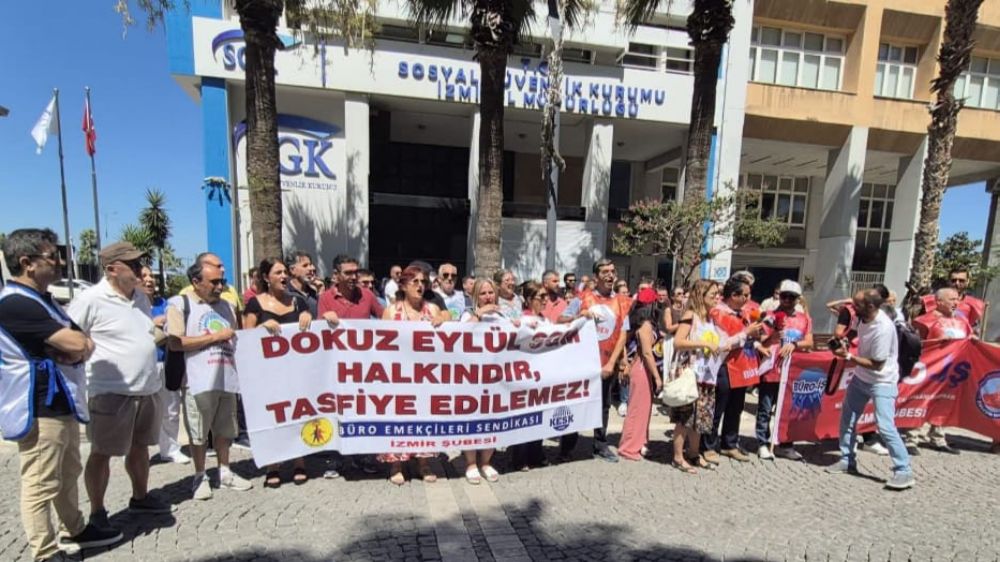 SGK Emekçileri İş Bıraktı: "Dokuz Eylül SGK Halkındır, Tasfiye Edilemez"