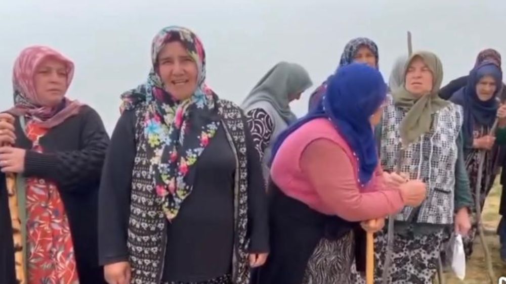 Turanlık Kadınları  Madene Karşı  Ayakta!