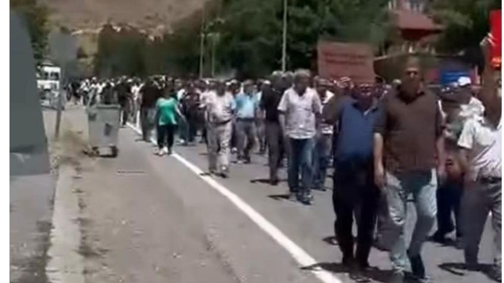  Bir Vadide Yükselen İsyan  Başka Bir Dağda Yankı Bulur
